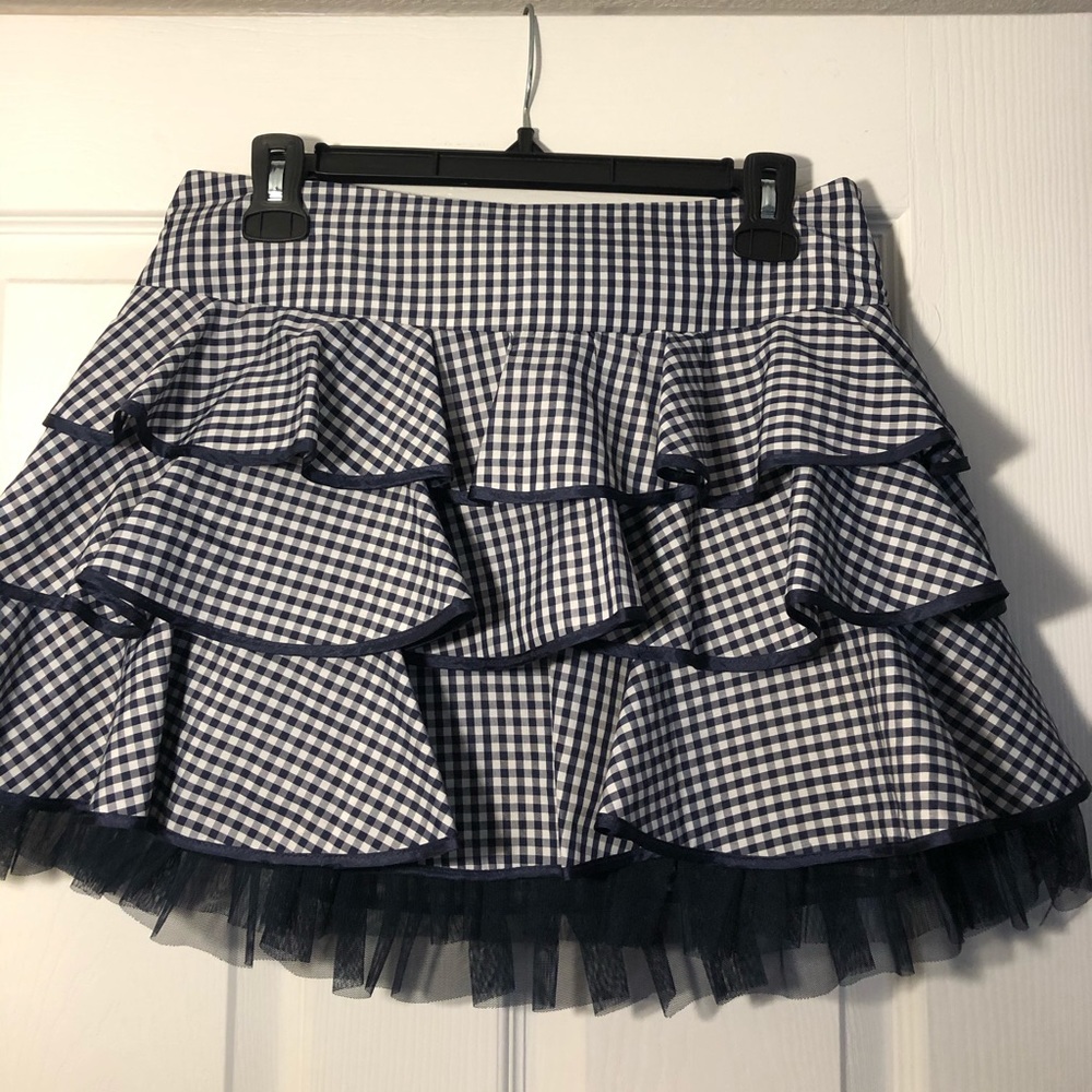 “FOREVER 21 TWIST” Ruffle mini skirt